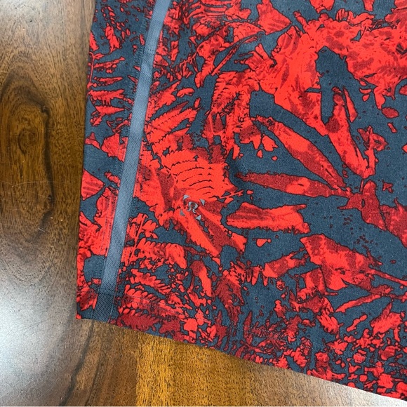 Lululemon Pace Breaker Lined Shorts 9" Size Medium - Picture 3 of 6